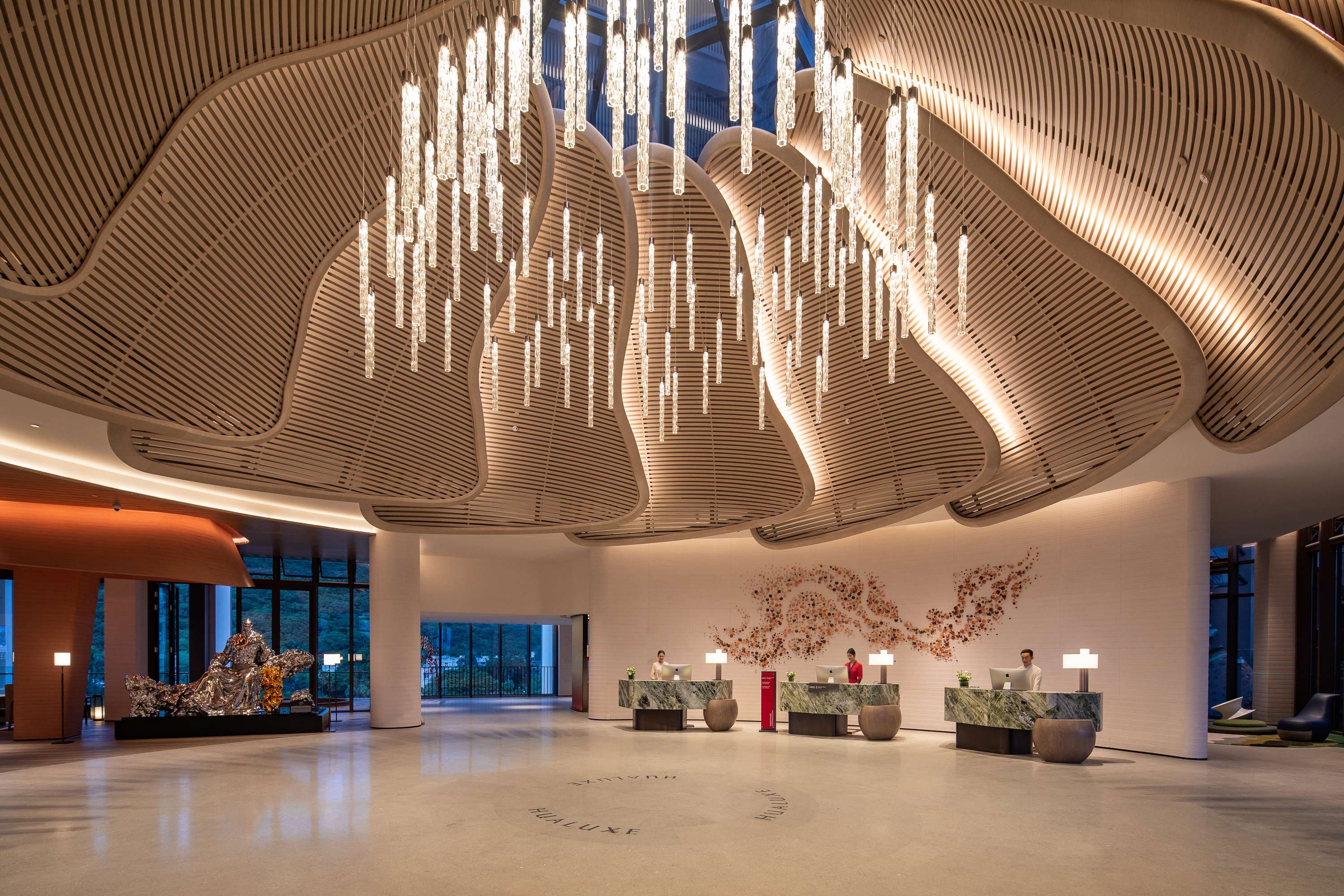 hualuxe sanya yalong bay resort an ihg hotel