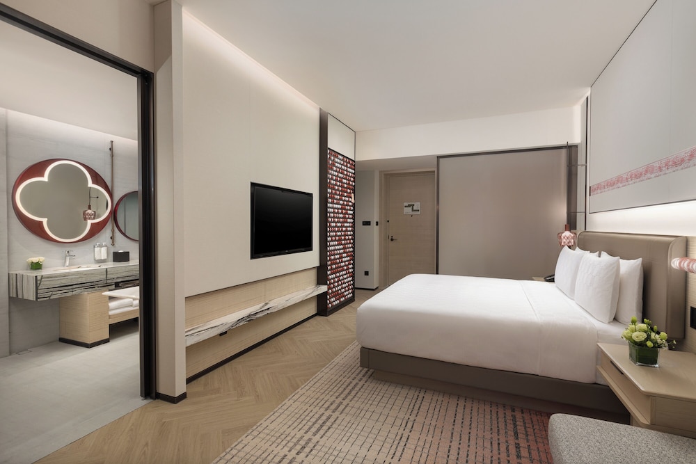hualuxe sanya yalong bay resort an ihg hotel
