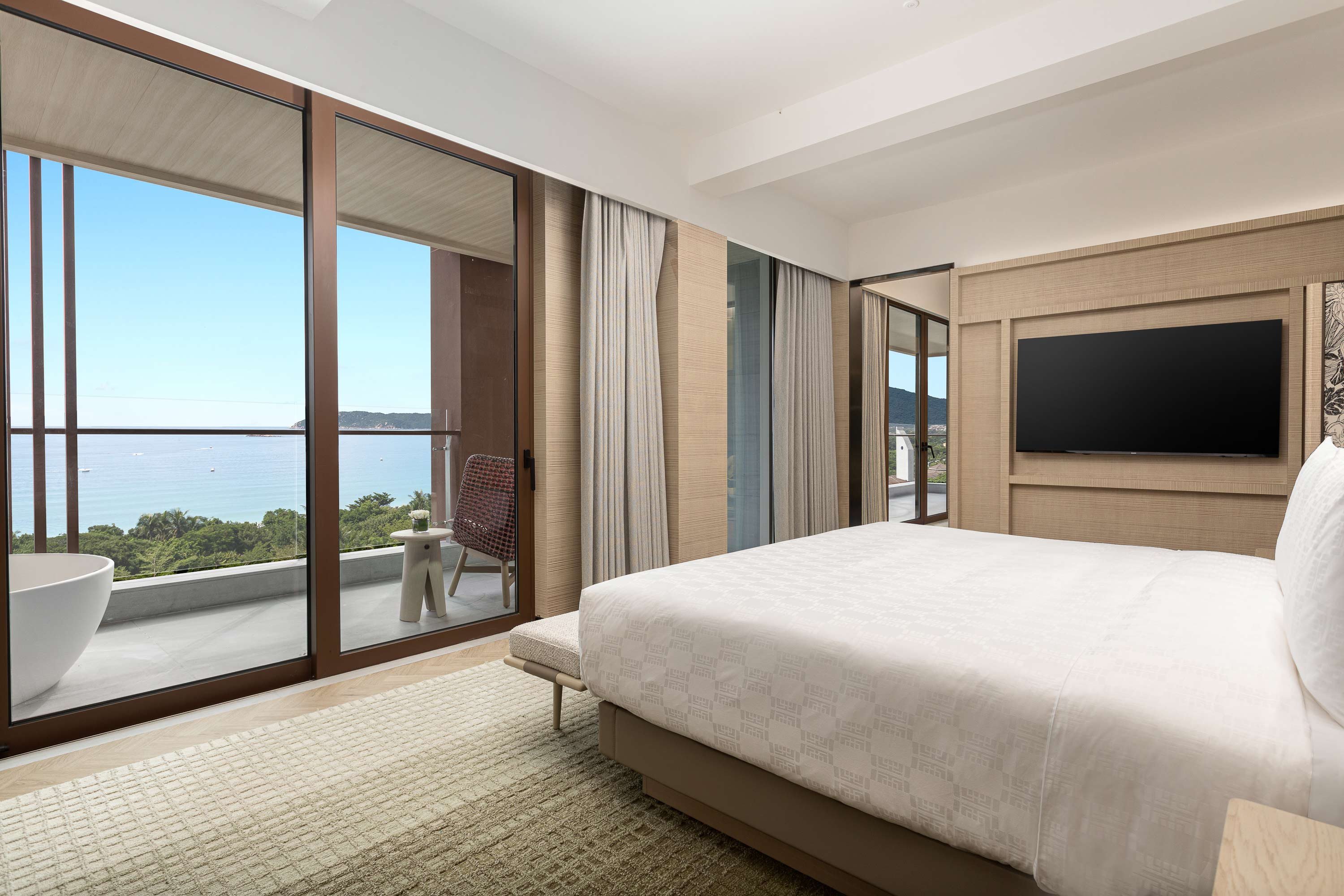 hualuxe sanya yalong bay resort an ihg hotel