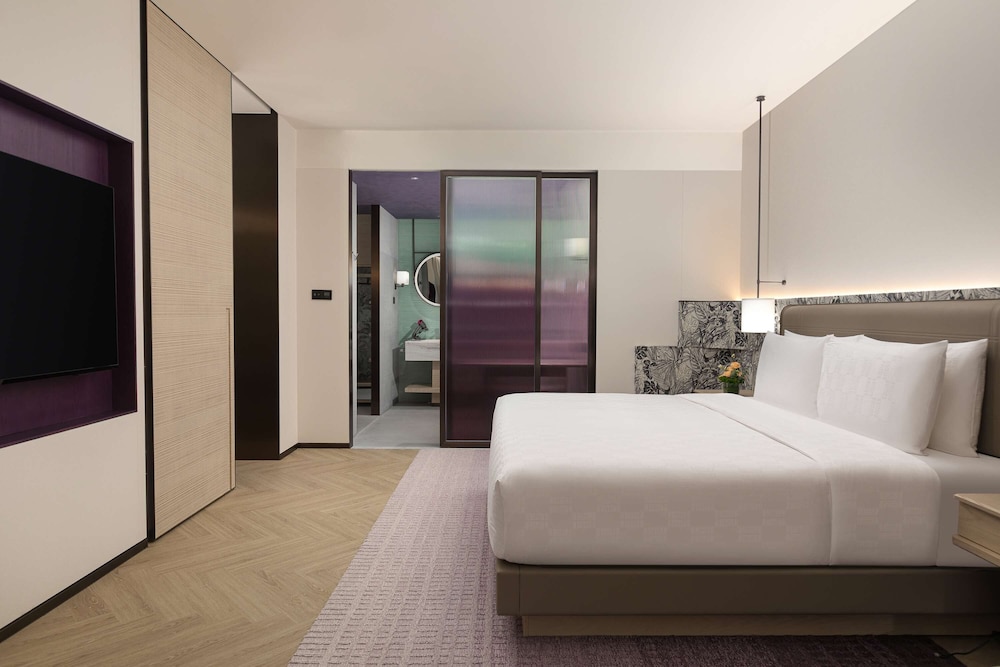 hualuxe sanya yalong bay resort an ihg hotel