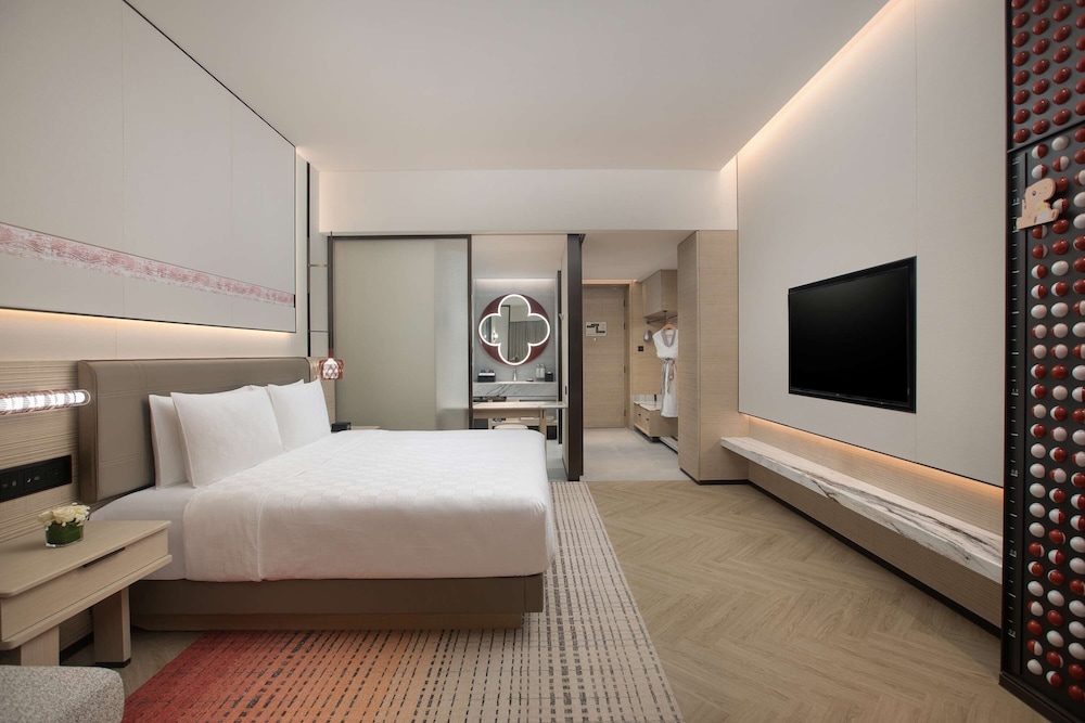 hualuxe sanya yalong bay resort an ihg hotel