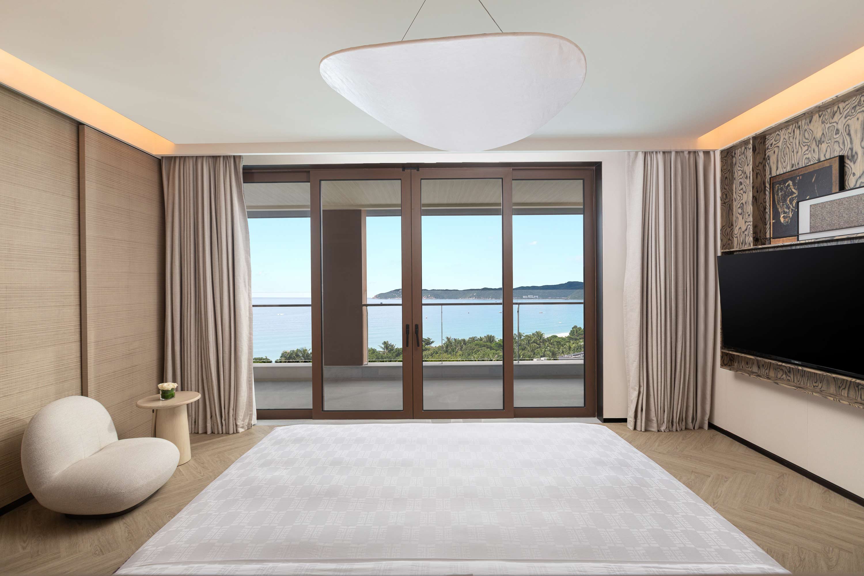 hualuxe sanya yalong bay resort an ihg hotel