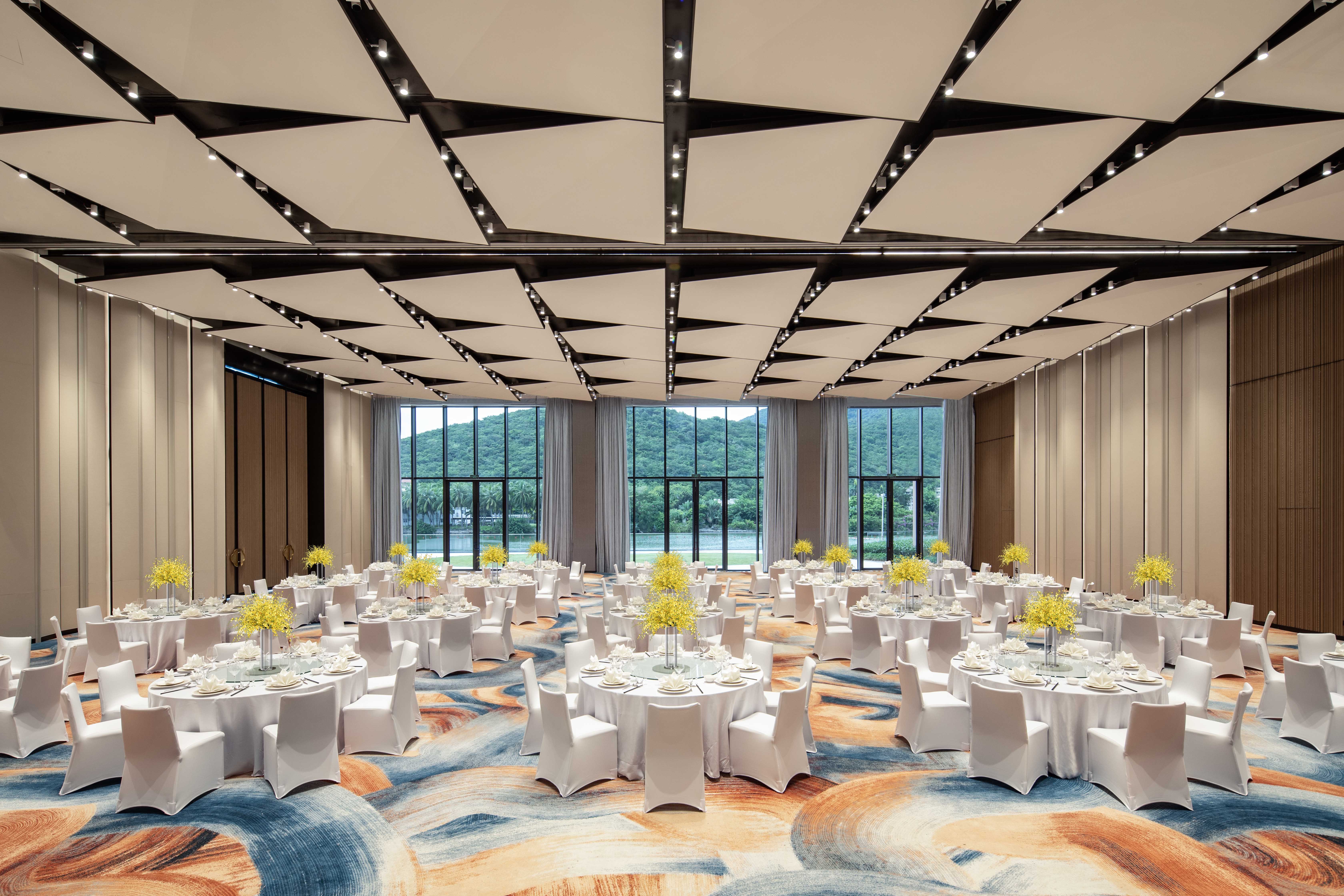hualuxe sanya yalong bay resort an ihg hotel