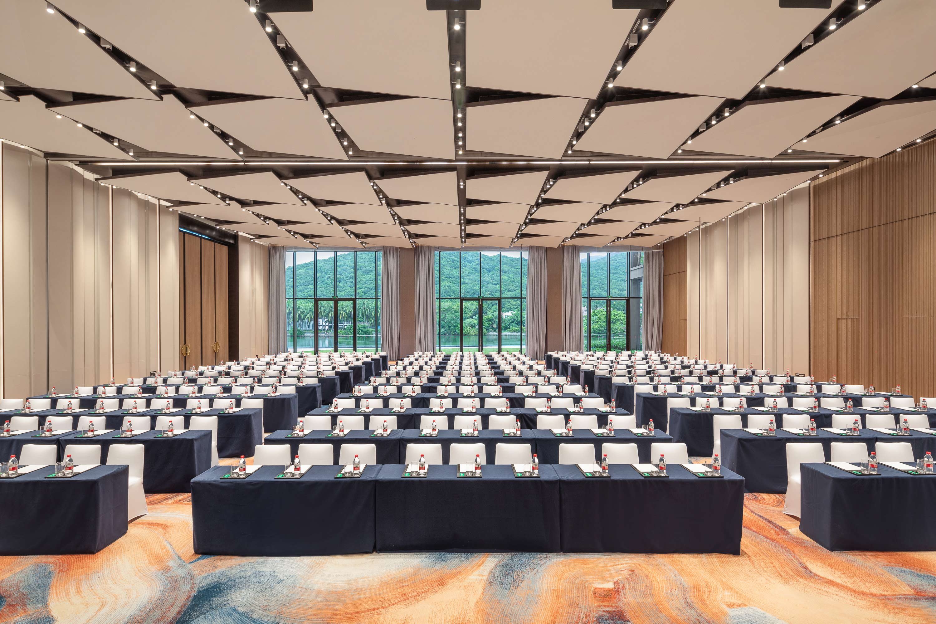 hualuxe sanya yalong bay resort an ihg hotel