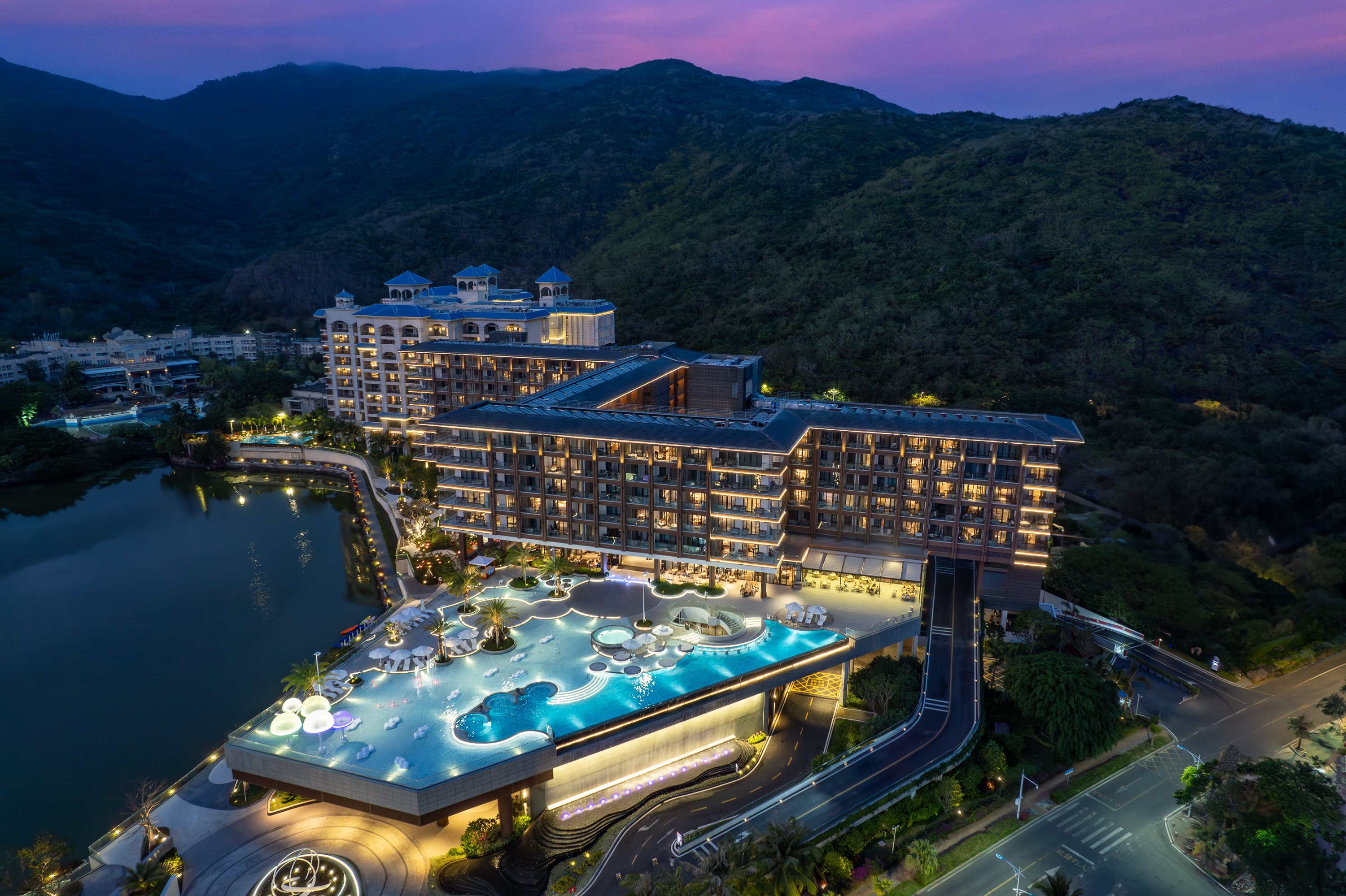 hualuxe sanya yalong bay resort an ihg hotel