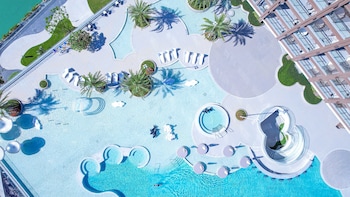 Hualuxe Sanya Yalong Bay Resort, An Ihg Hotel,China>>Sanya,3.5 star