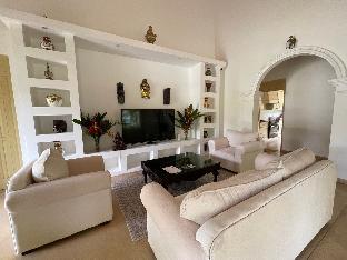 claire villa by younger villas and resorts