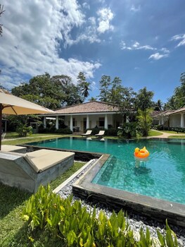 claire villa by younger villas and resorts
