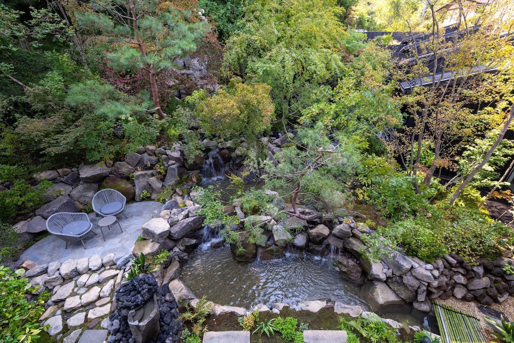 besshoonsen midoriya