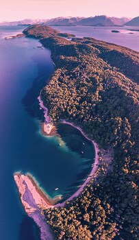 isla victoria folk camp