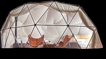 isla victoria folk camp