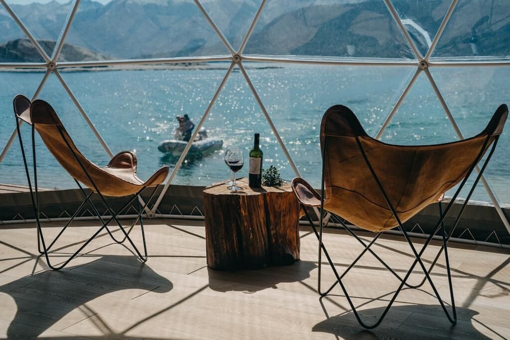 isla victoria folk camp