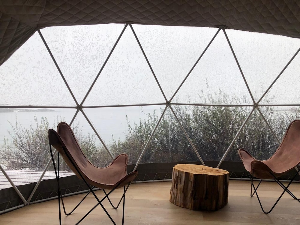 isla victoria folk camp