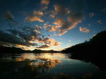 isla victoria folk camp