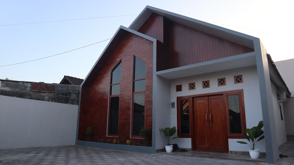 the maguwo premiere kost ekslusif