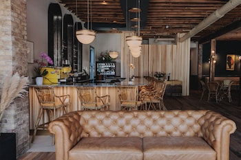 St. James Social,United States Of America>>Bayfield,2 star