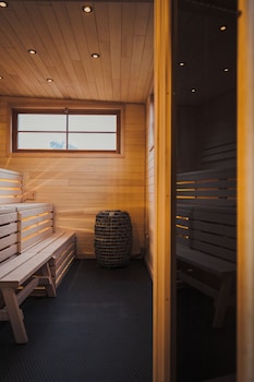 St. James Social,United States Of America>>Bayfield,2 star
