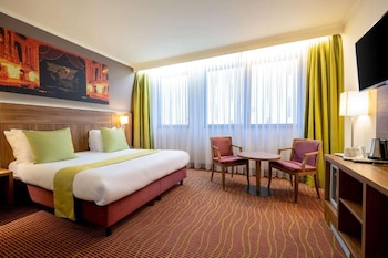 hotel opera
