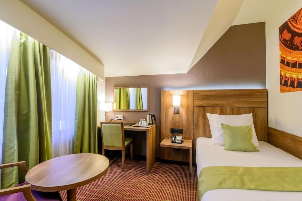 hotel opera