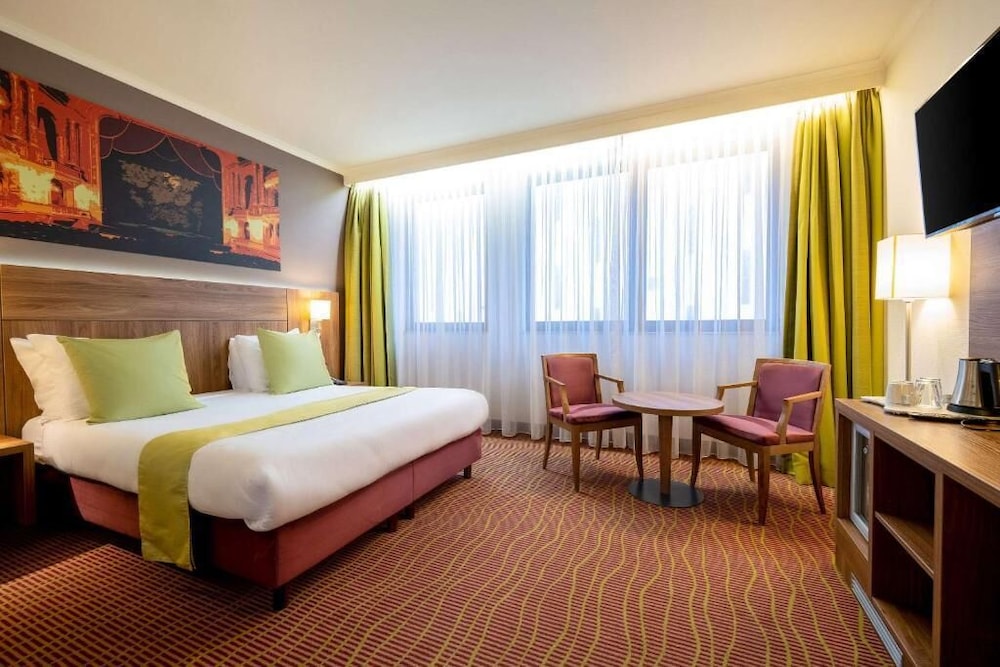 hotel opera