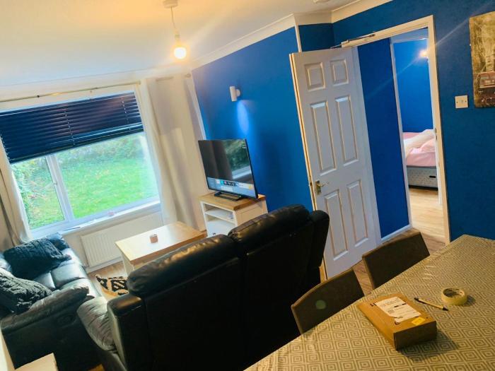 charming 6 bed house in reading