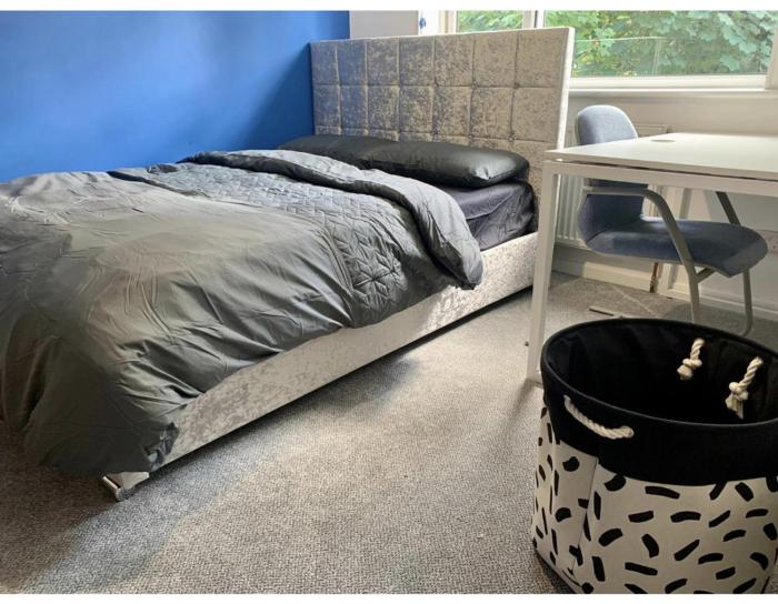 charming 6 bed house in reading