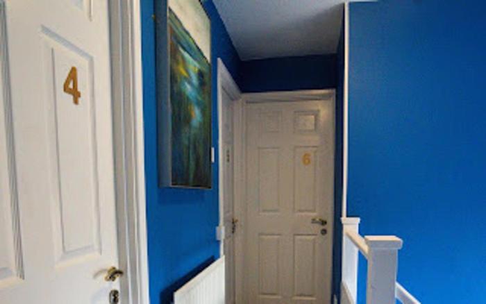 charming 6 bed house in reading