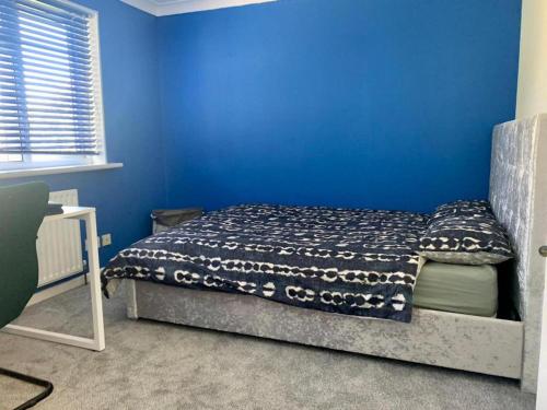 charming 6 bed house in reading