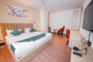 casa hotels and suites gachibowli