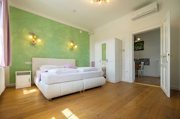 albizia apartments