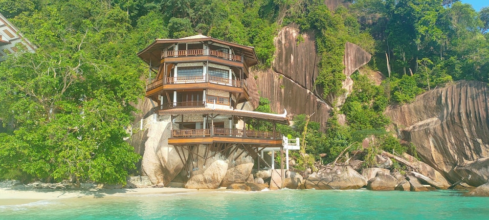 emperor resort by bugis