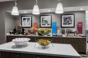 hampton inn and suites los angeles hollywood