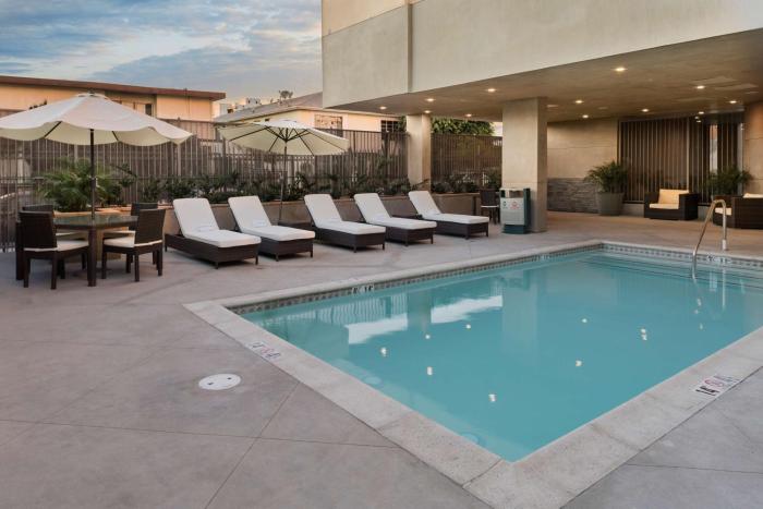 hampton inn and suites los angeles hollywood