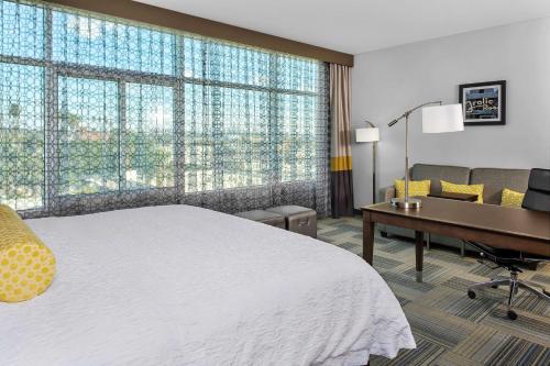 hampton inn and suites los angeles hollywood