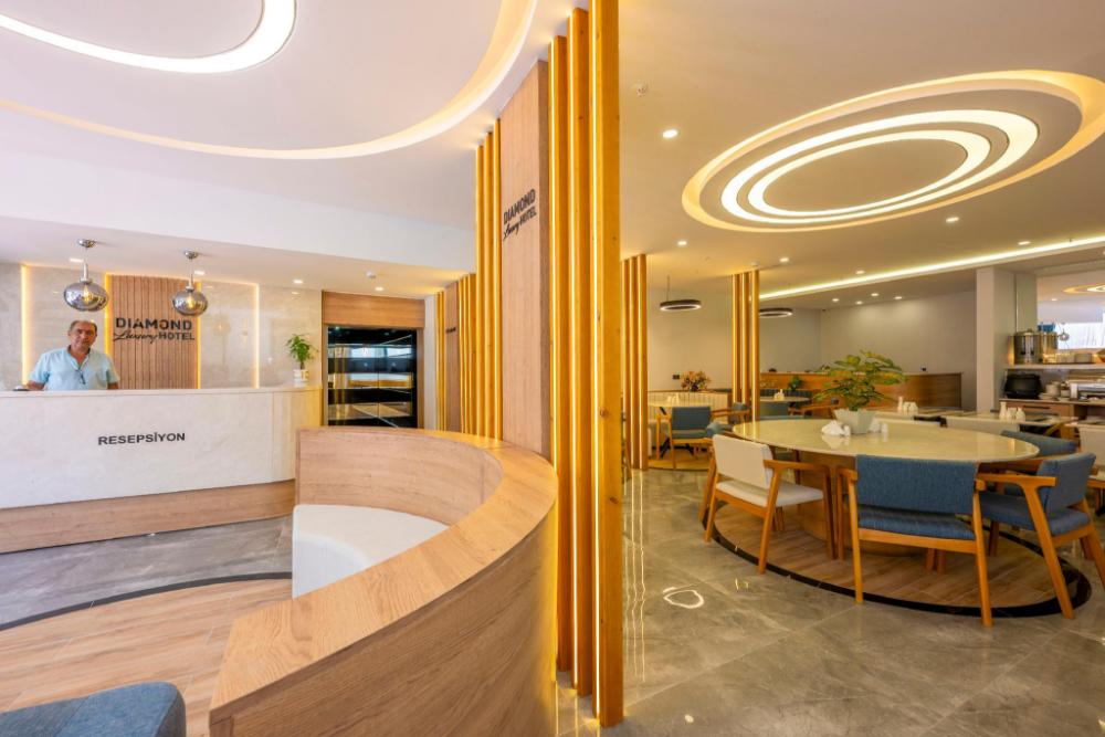 diamond luxury hotel