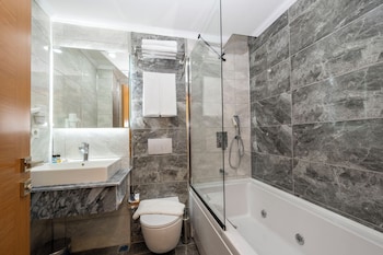 diamond luxury hotel