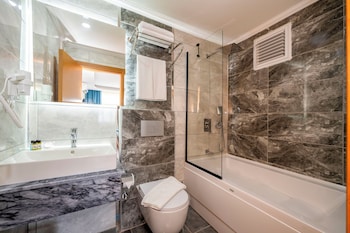 diamond luxury hotel