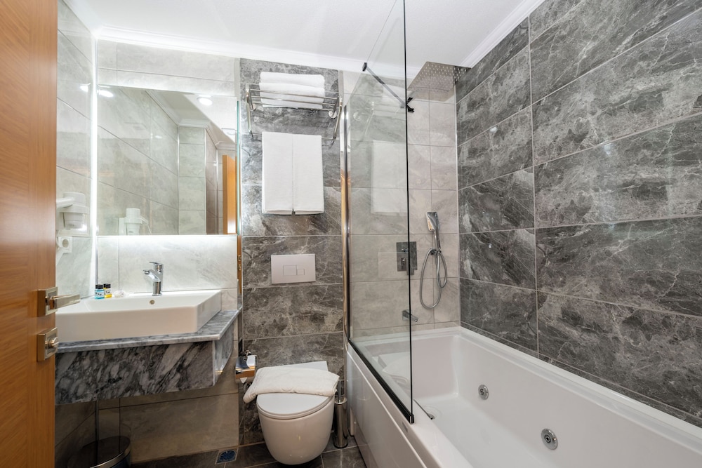 diamond luxury hotel