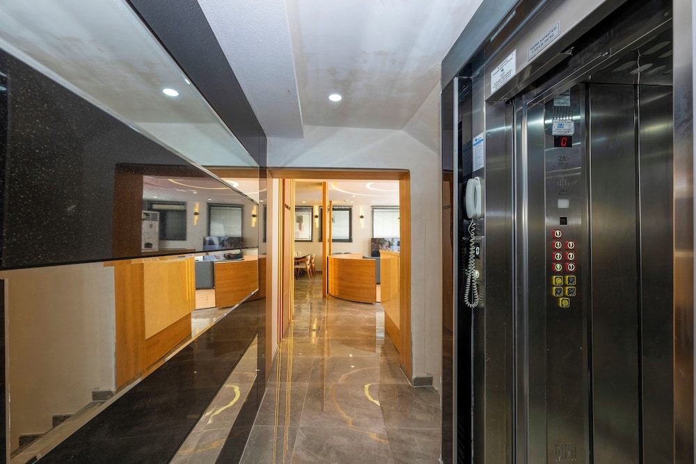 diamond luxury hotel