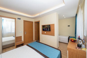 diamond luxury hotel