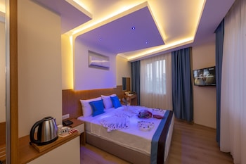 diamond luxury hotel