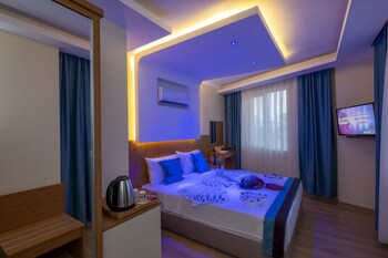 diamond luxury hotel
