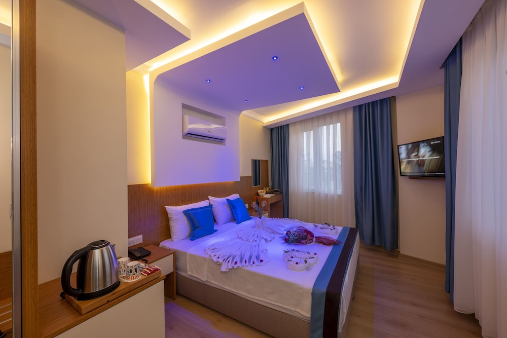 diamond luxury hotel