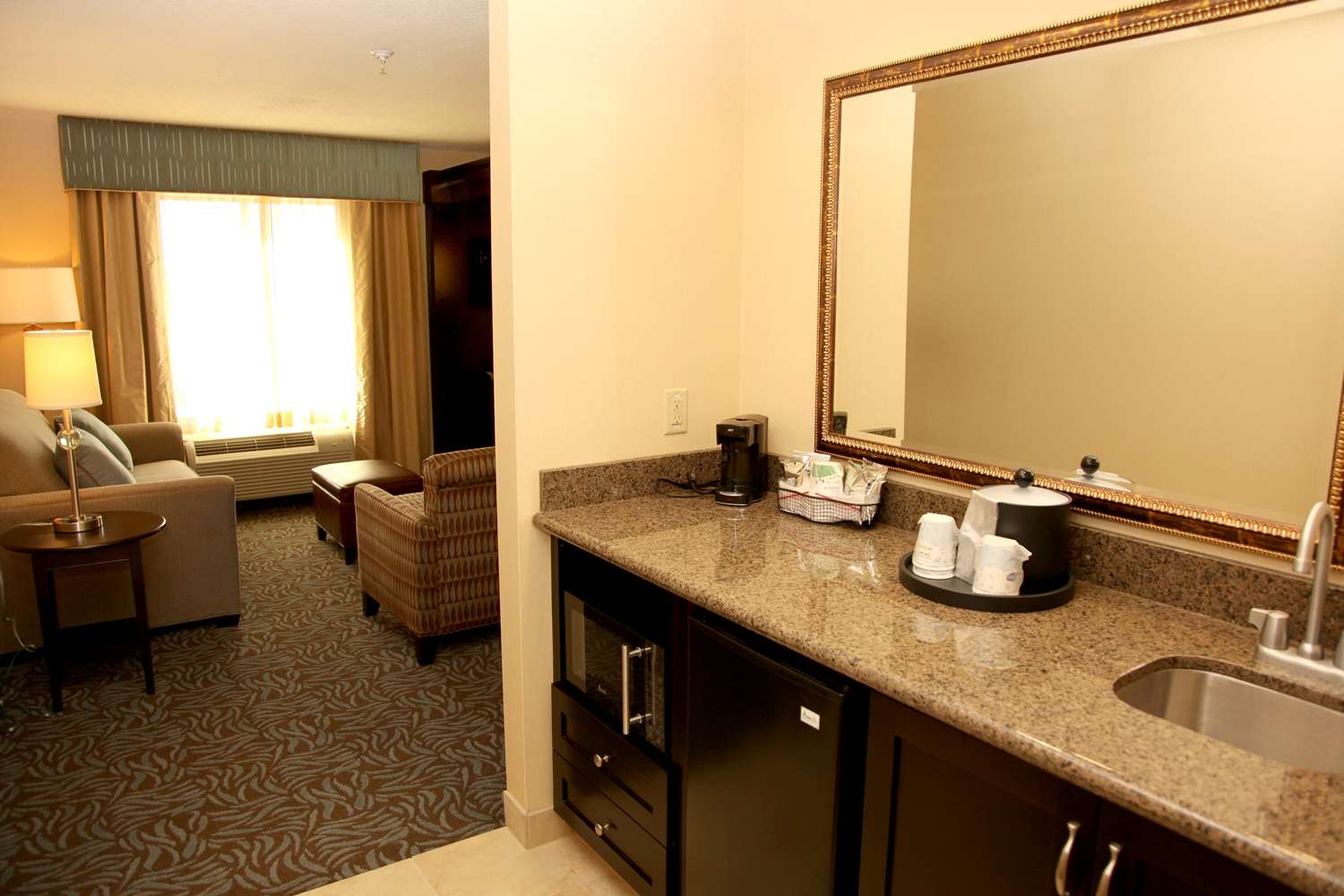 hampton inn and suites carlsbad