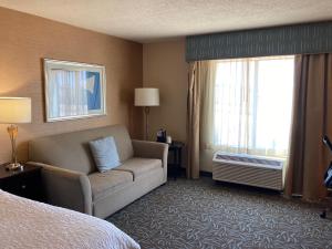 hampton inn and suites carlsbad