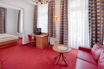 hotel restaurant mathildenhof
