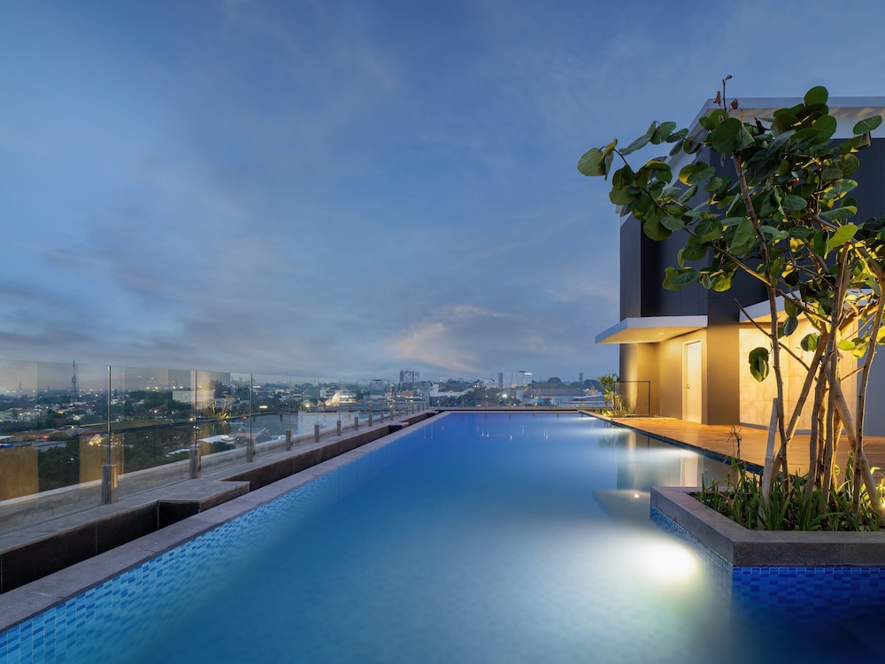 luminor hotel padjadjaran bogor by wh