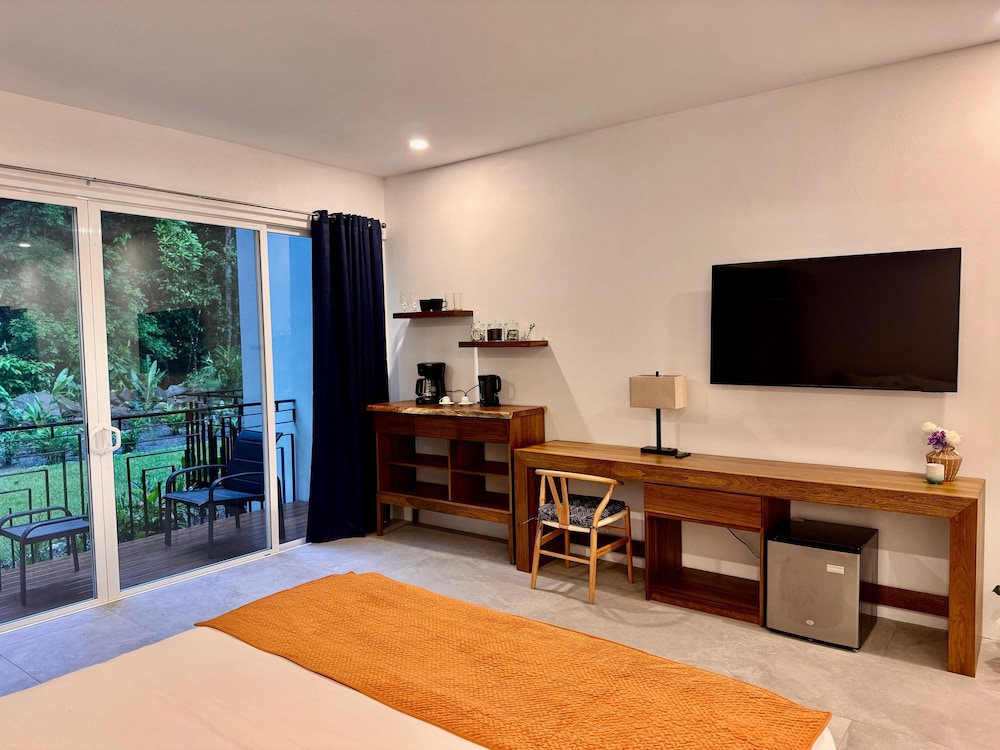 ojochal gardens villas