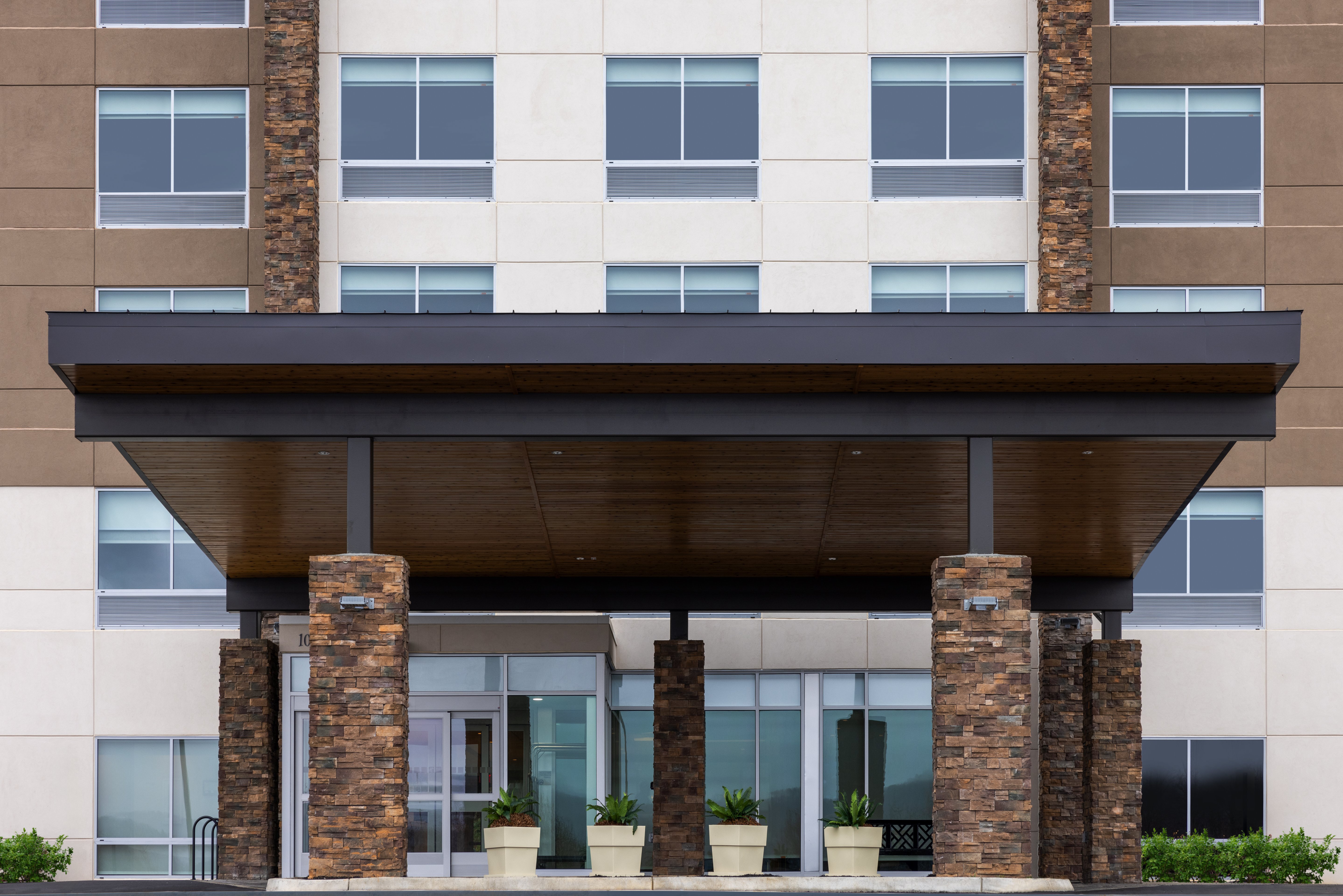 holiday inn express and suites waynesboro east an ihg hotel