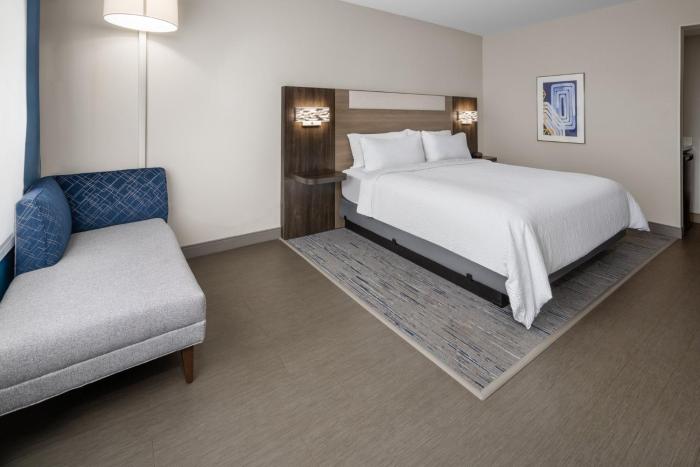 holiday inn express and suites waynesboro east an ihg hotel